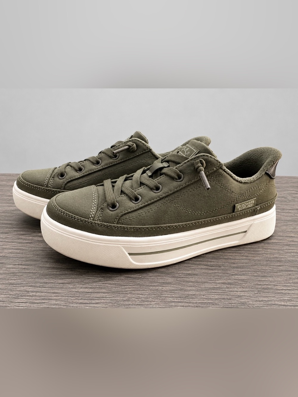 Skechers BOBS Slip-Ins Women’s Sneakers – Olive – Size 6
